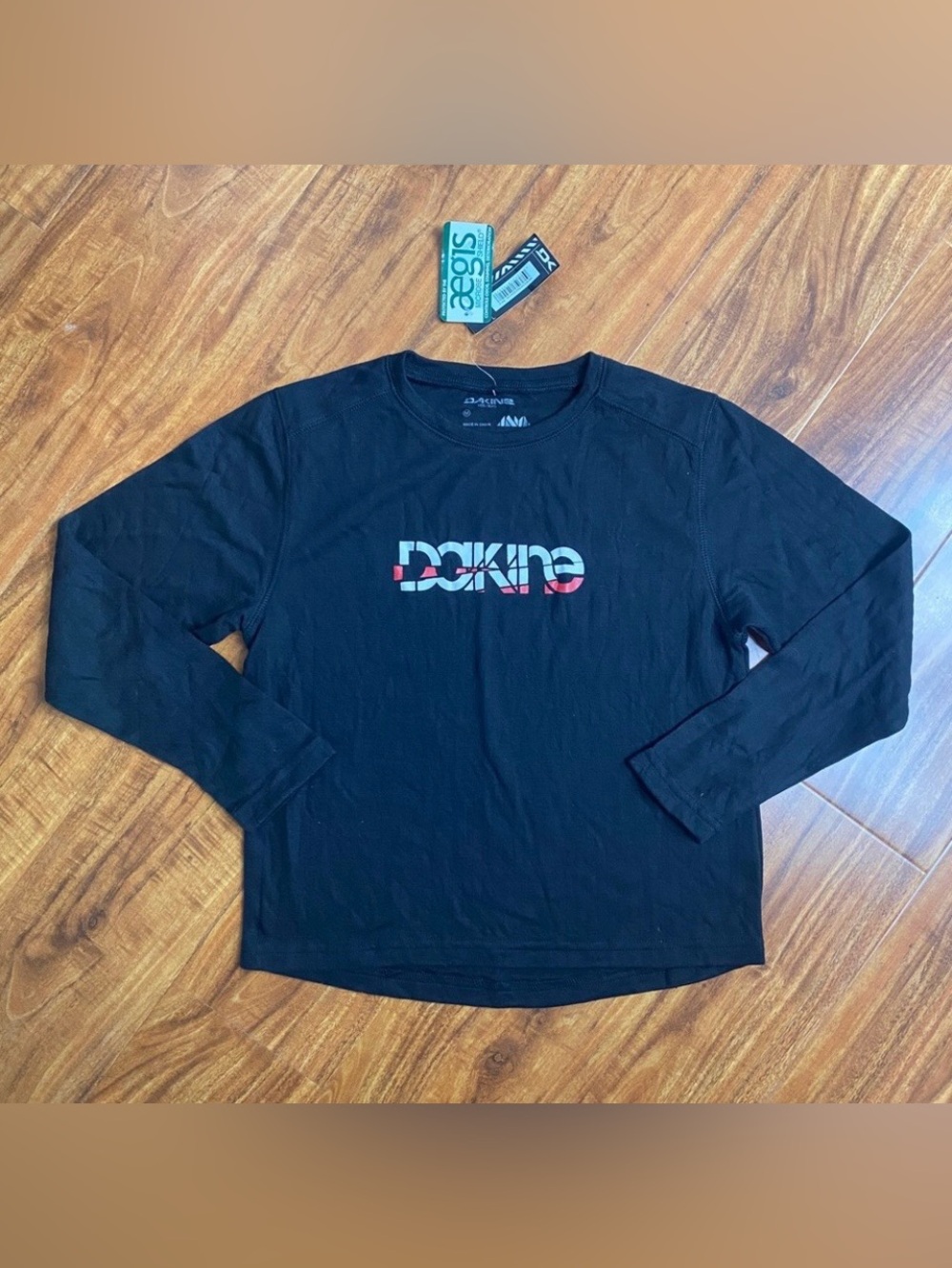 NWT New Dakine Boy Black Soft Cyclone Crew Long Sleeve Mid Weight T-Shirt Size M